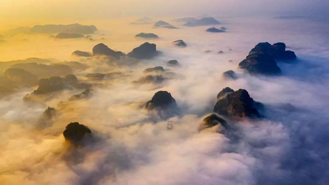谜语出山(猜一字)？
